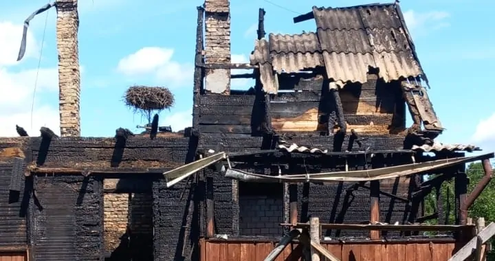 Pożar domu w Topolanach