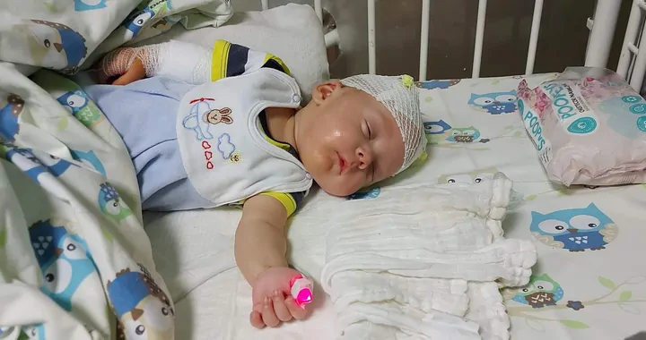 Zbiórka na leczenie małego Nikosia. Walczymy o sprawność rączki