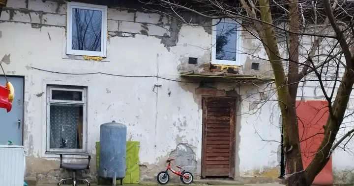 Na remont domu .