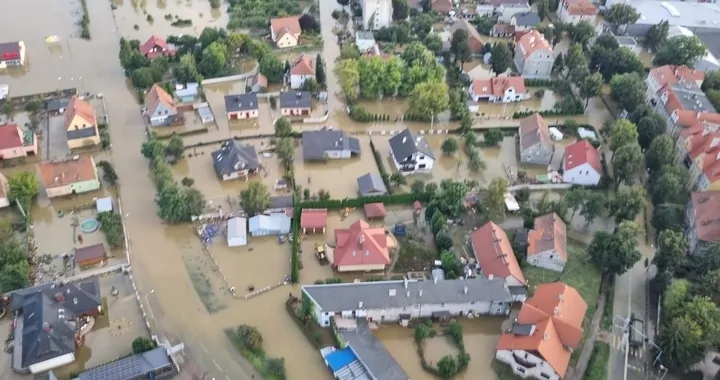 Rodzina Strażaka Dawida Reszczyńskiego z Lewina Brzeskiego