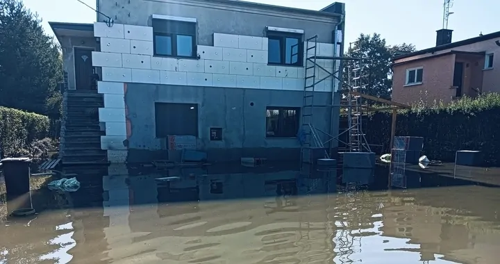 Wsparcie dla rodziny  strażaka Grzegorza Wlazły po powodzi